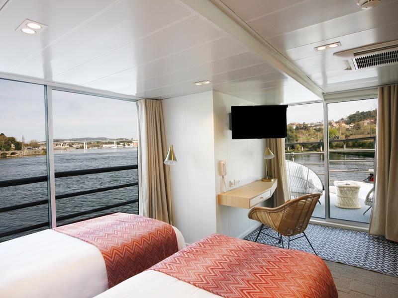 Upper Deck 2 Beds Suite Cat A